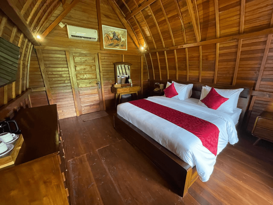 King Bed Lumbung